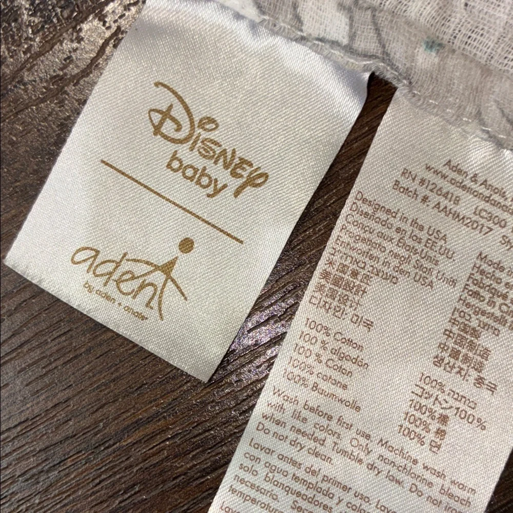 Huge New Aden and Anais muslin blanket Disney’s Dumbo Security Swaddle Receiving
